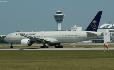 HZ-AK21 (cn 41057) Boeing 777-368/ER