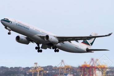 B-HLR (421) 2001 Airbus A330-343