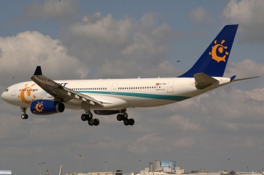 CS-TRA (461) 2002 Airbus A330-243