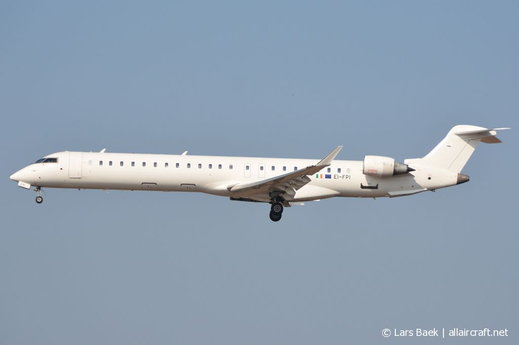 EI-FPI (15425) 2016 Bombardier CRJ-900LR