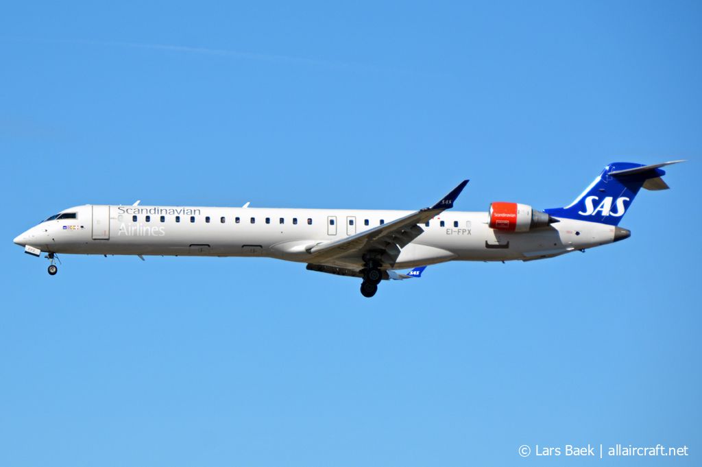 EI-FPX (15444) 2017 Bombardier CRJ-900LR