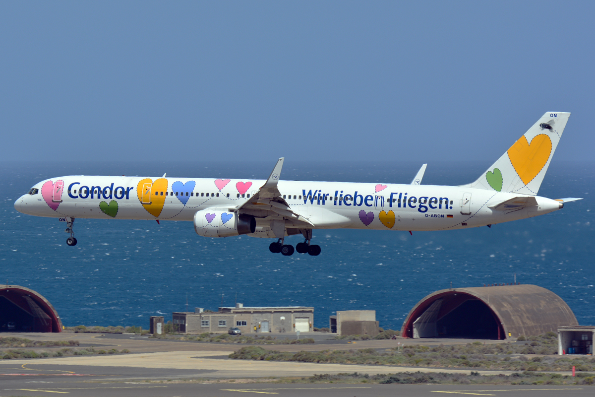 D-ABON (29023) Boeing 757-330