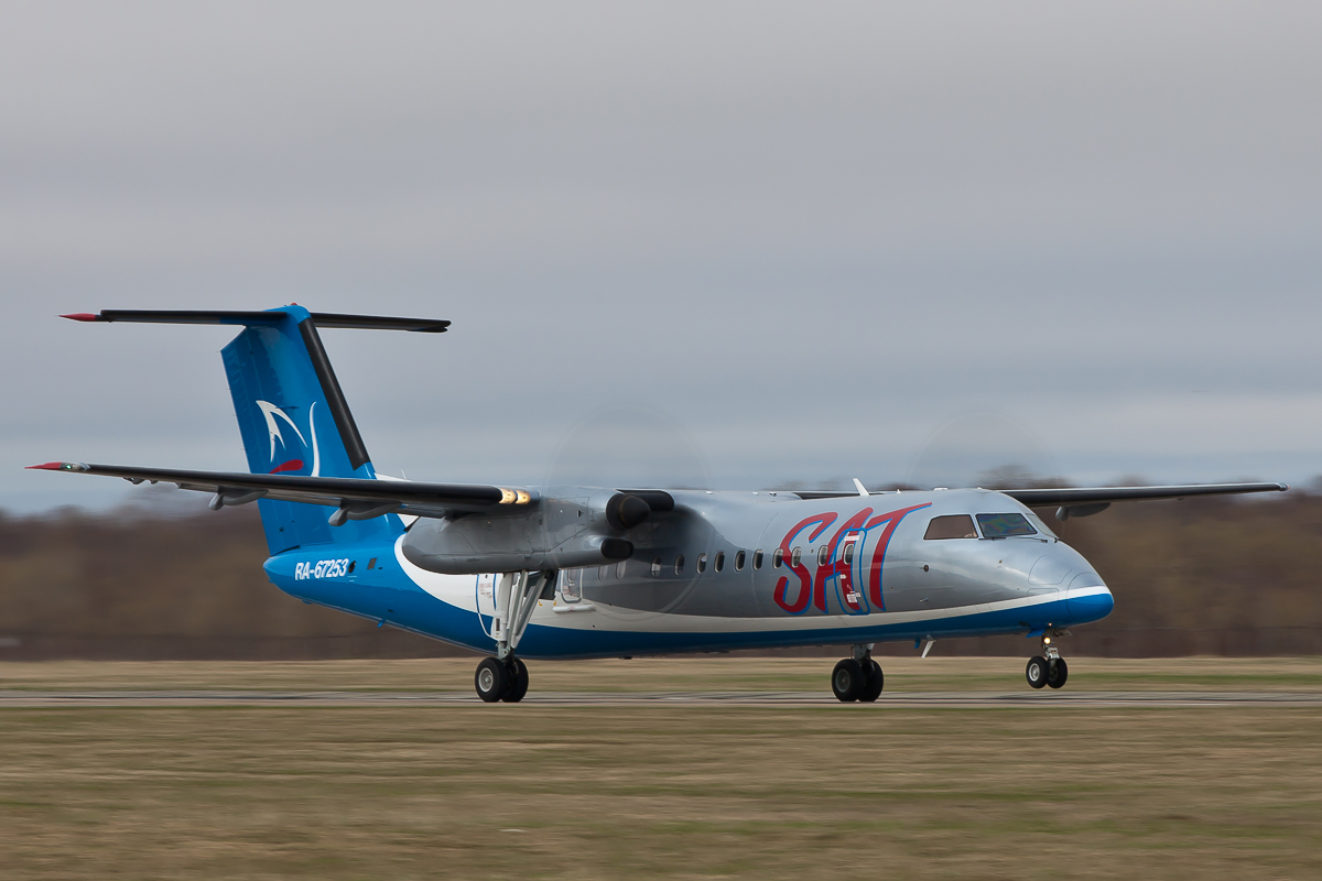 RA-67253 (451) 1988 Bombardier Dash 8-Q311