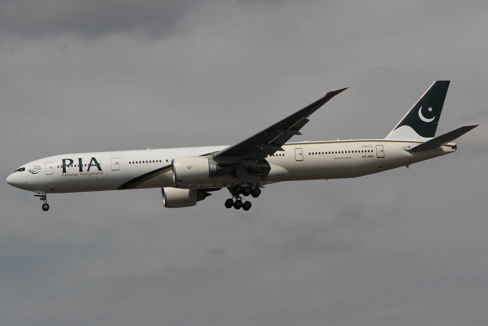 AP-BID (33780) 2008 Boeing 777-340 ER