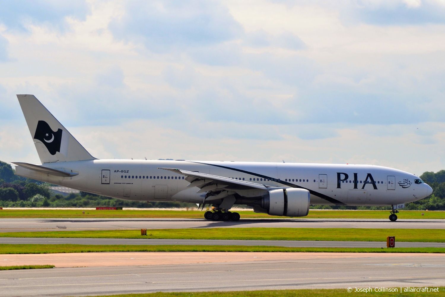 AP-BGZ (33782) 2005 Boeing 777-240(LR)