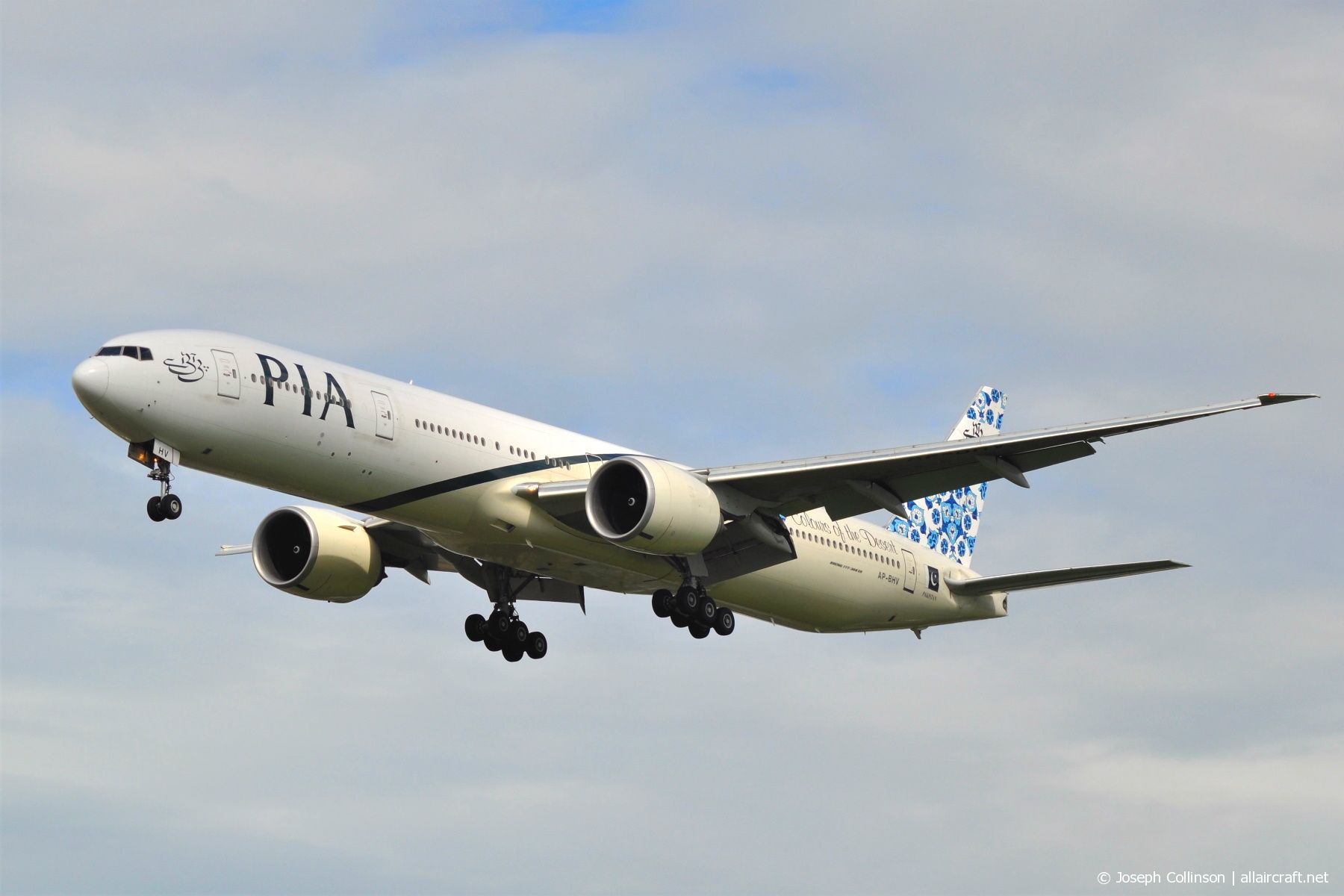 AP-BHV (33778) 2006 Boeing 777-340(ER)