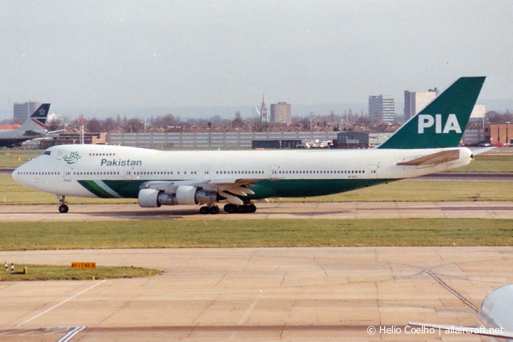 AP-BCL (20929) 1974 Boeing 747-217B