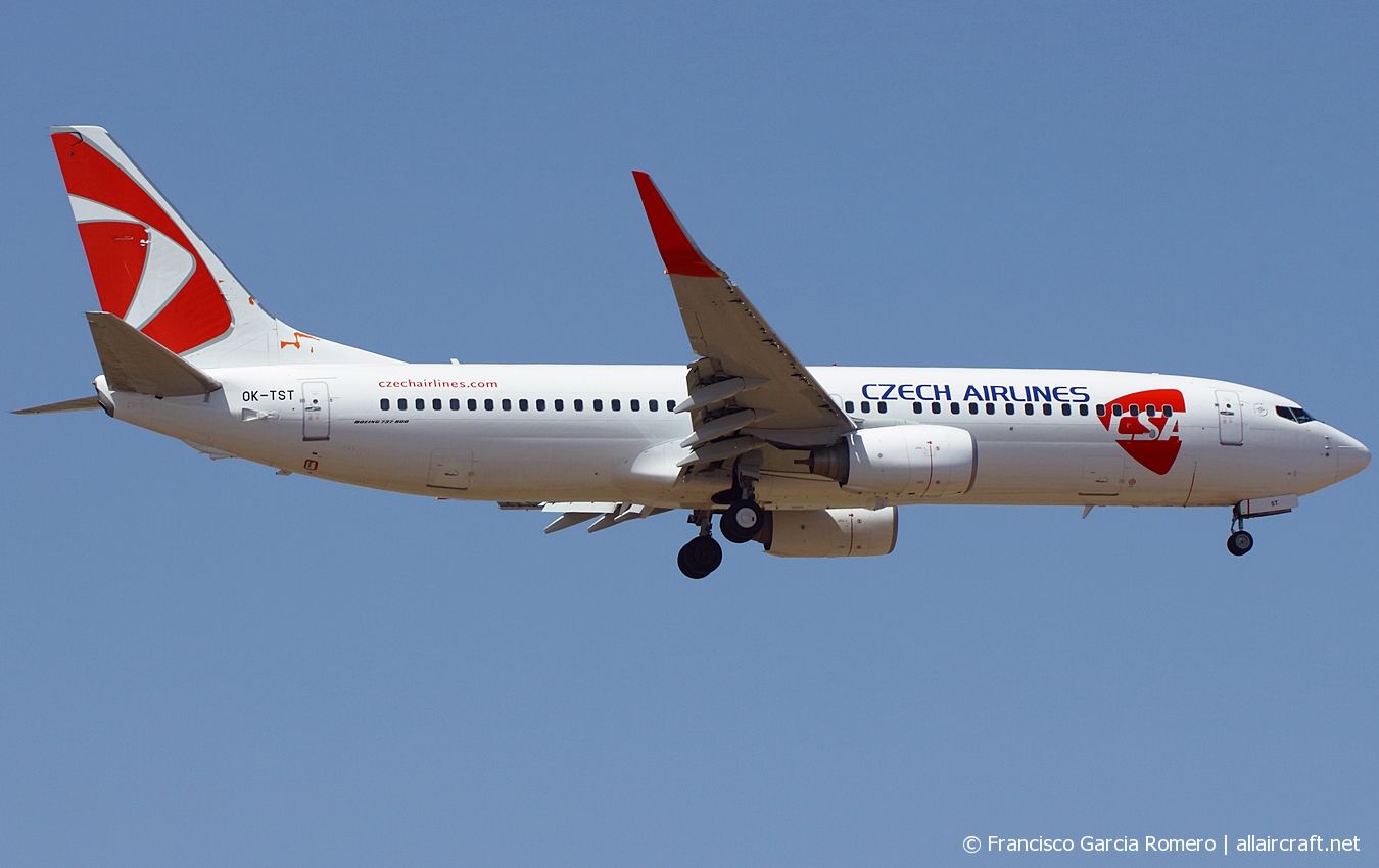 OK-TST (37884) 2010 Boeing 737-86N(WL)