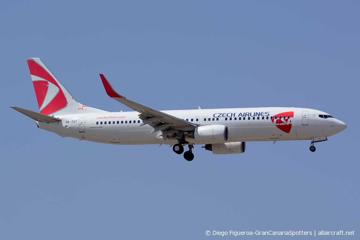 OK-TST (37884) 2010 Boeing 737-86N(WL)