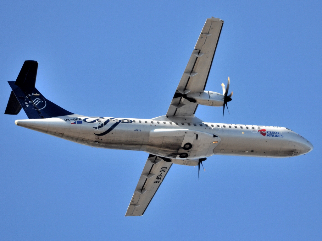 OK-GFR (681) 2001 ATR-72-500