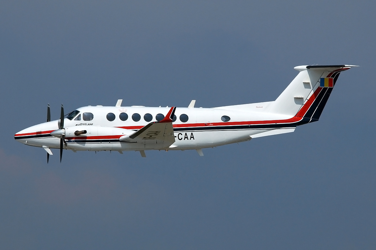 YR-CAA (FL-73) 1992 Beechcraft B300