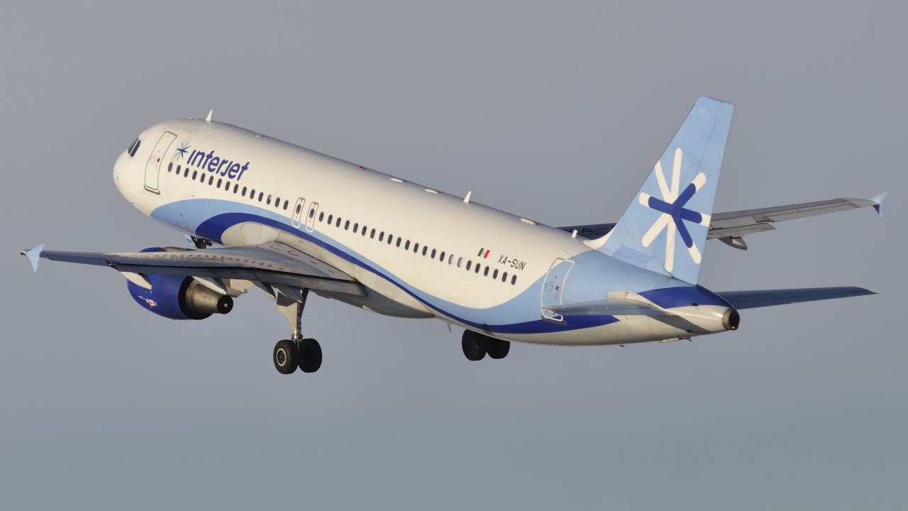 XA-SUN (4411) 2010 Airbus A320-214
