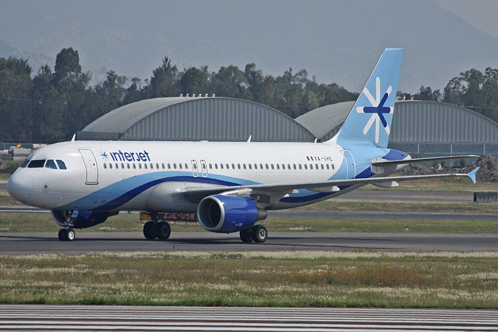 XA-UHE (3149) 2007 Airbus A320-214