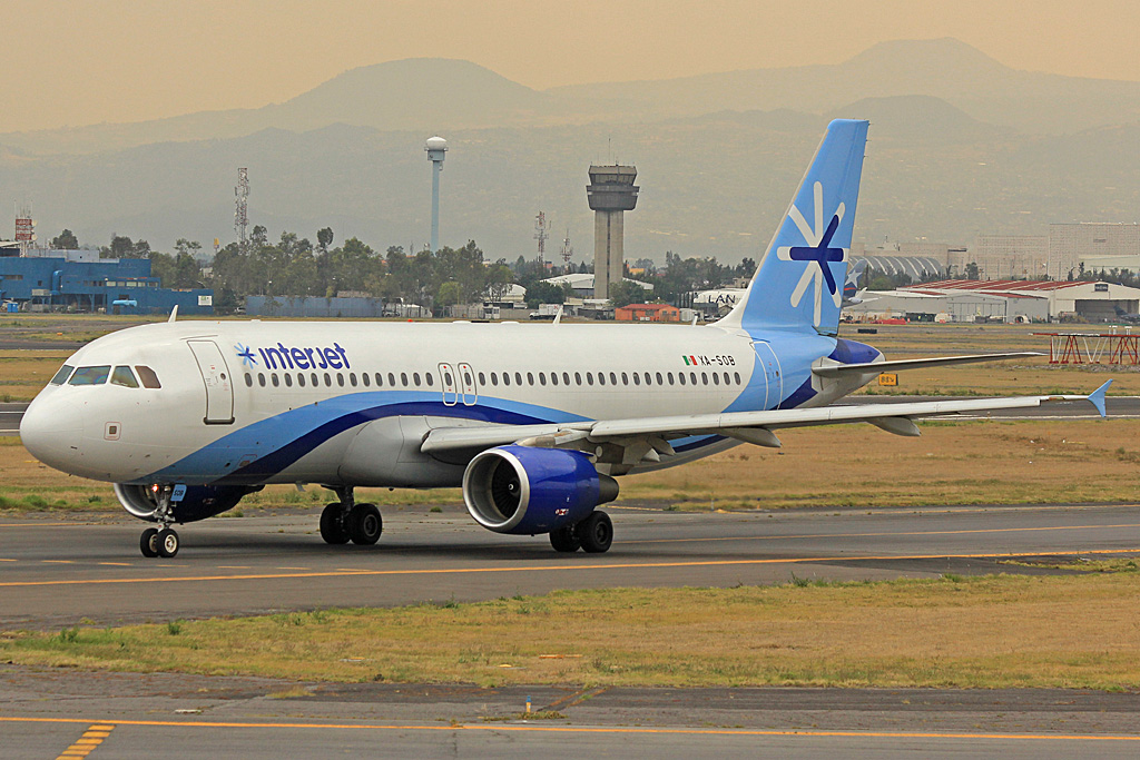 XA-SOB (2189) 2004 Airbus A320-214