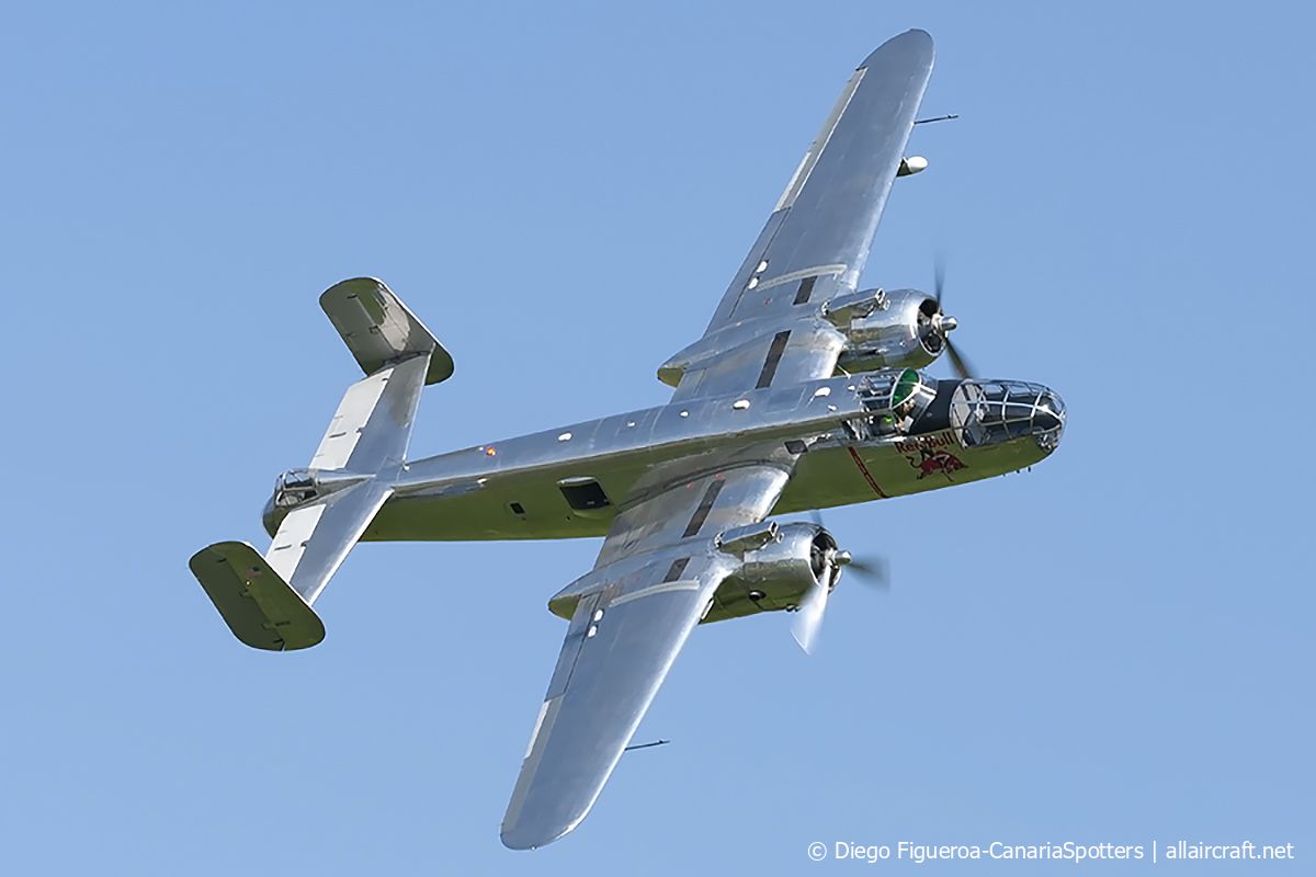 N6123C (108-47647) 1944 North American B-25J Mitchell