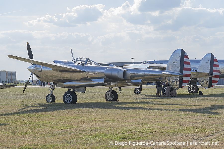 N25Y (422-8509) 1944 Lockheed P-38L Lightning