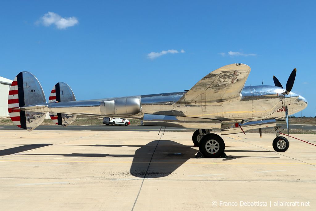 N25Y (422-8509) 1944 Lockheed P-38L Lightning