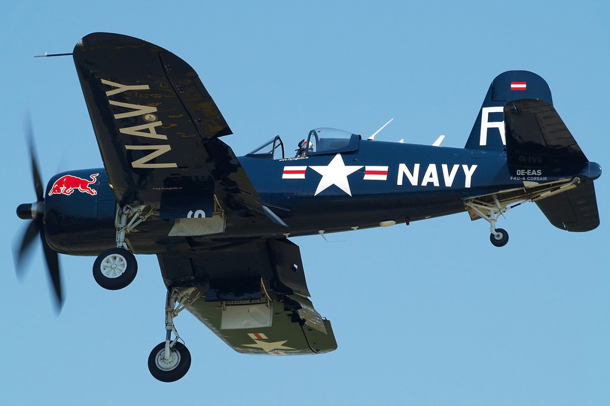 OE-EAS (9149) 1945 Vought F4U-4 Corsair
