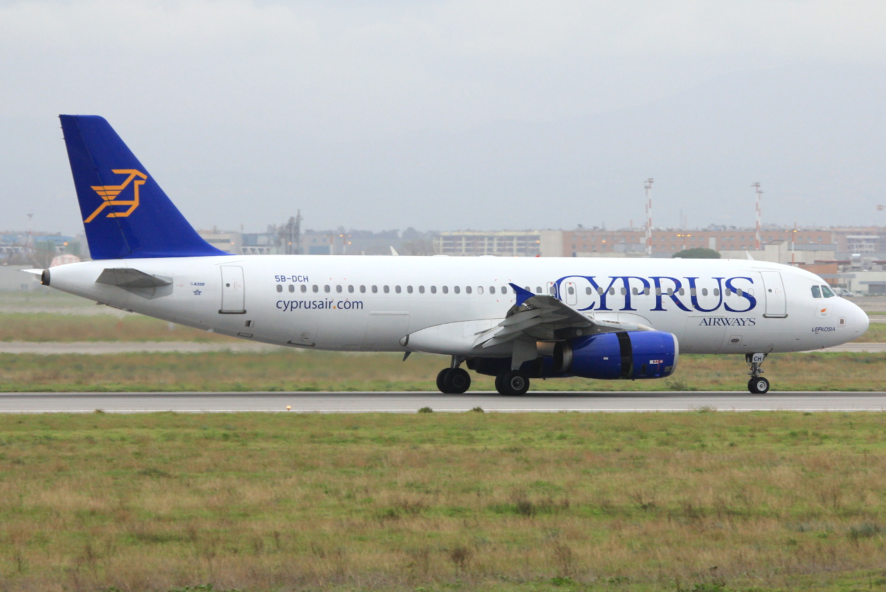 5B-DCH (2359) 2004 Airbus A320-232