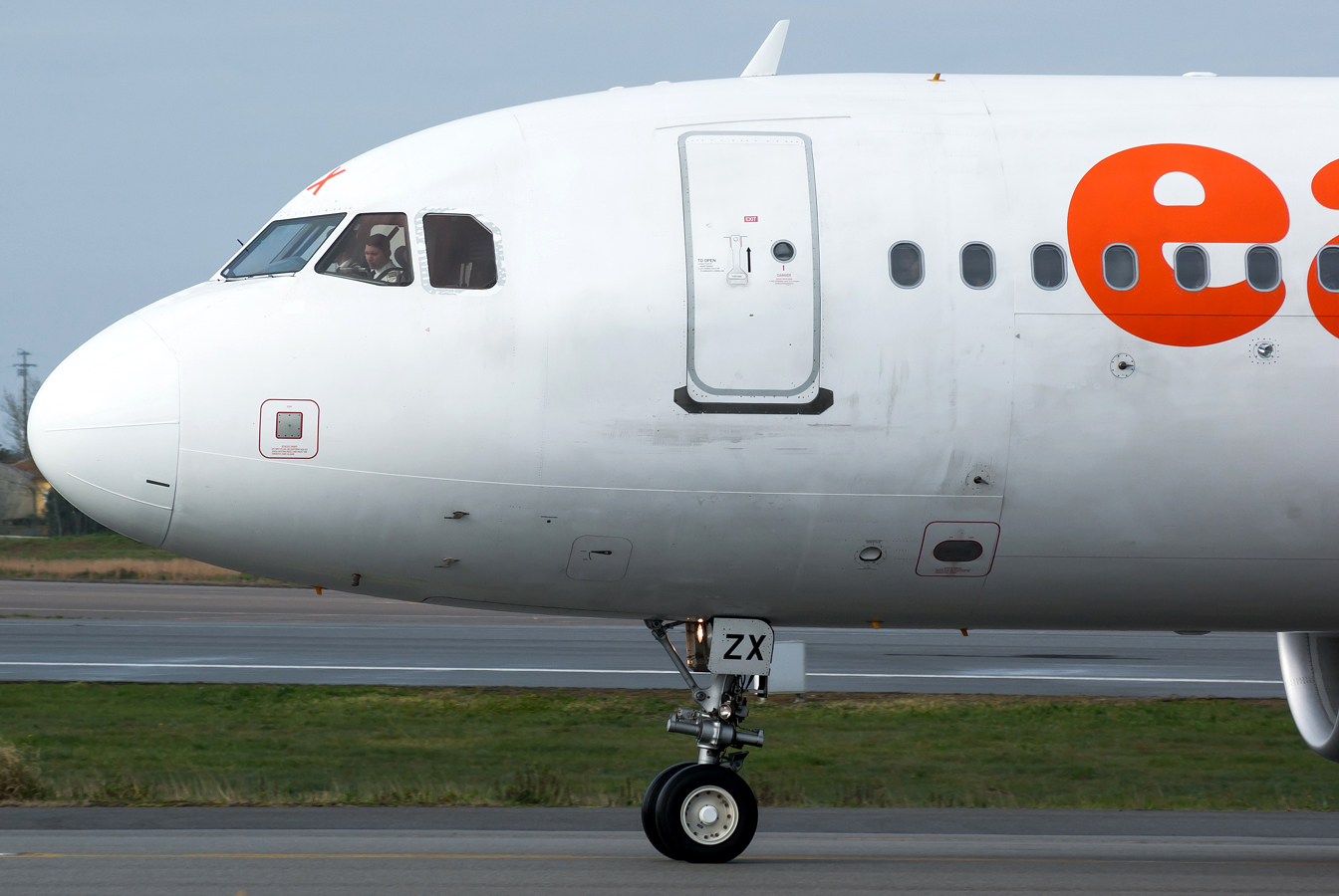 HB-JZX (4157) 2009 Airbus A320-214