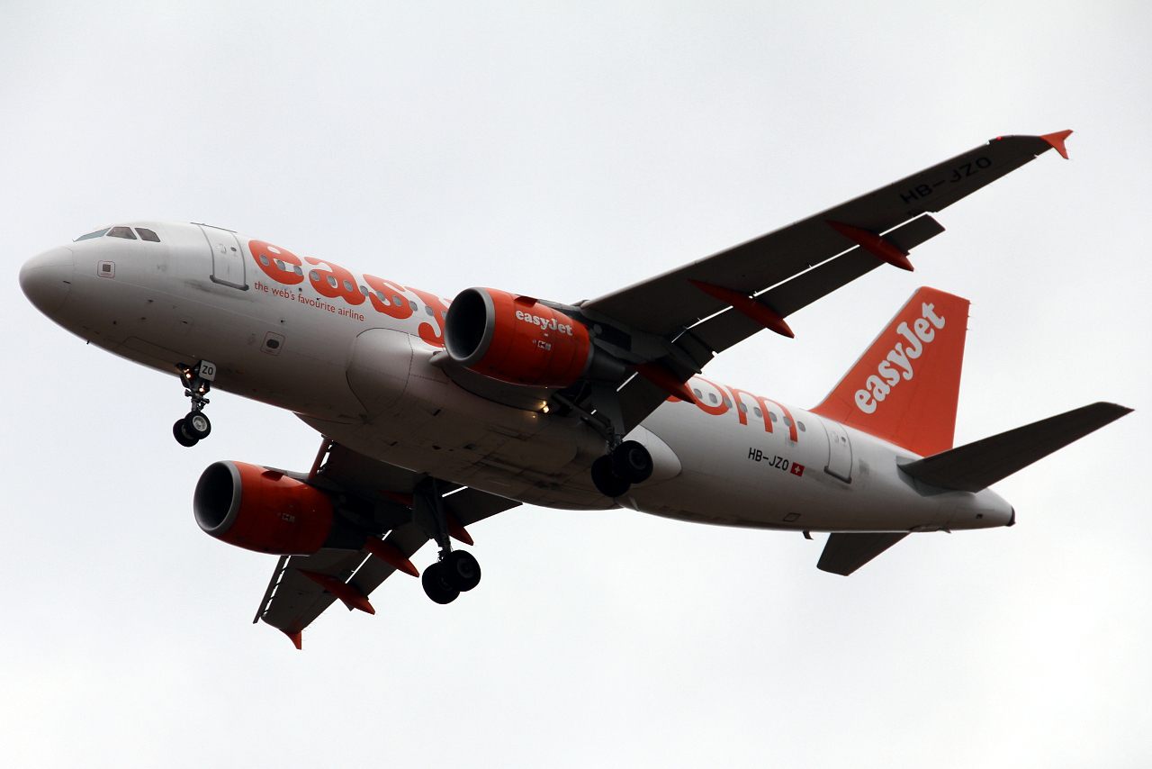 HB-JZO (2398) 2005 Airbus A319-111