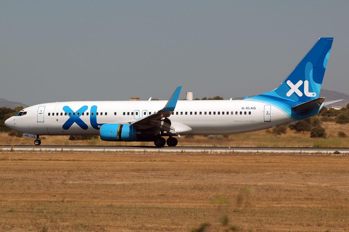 G-XLAG (33003) 2002 Boeing 737-86N(WL)