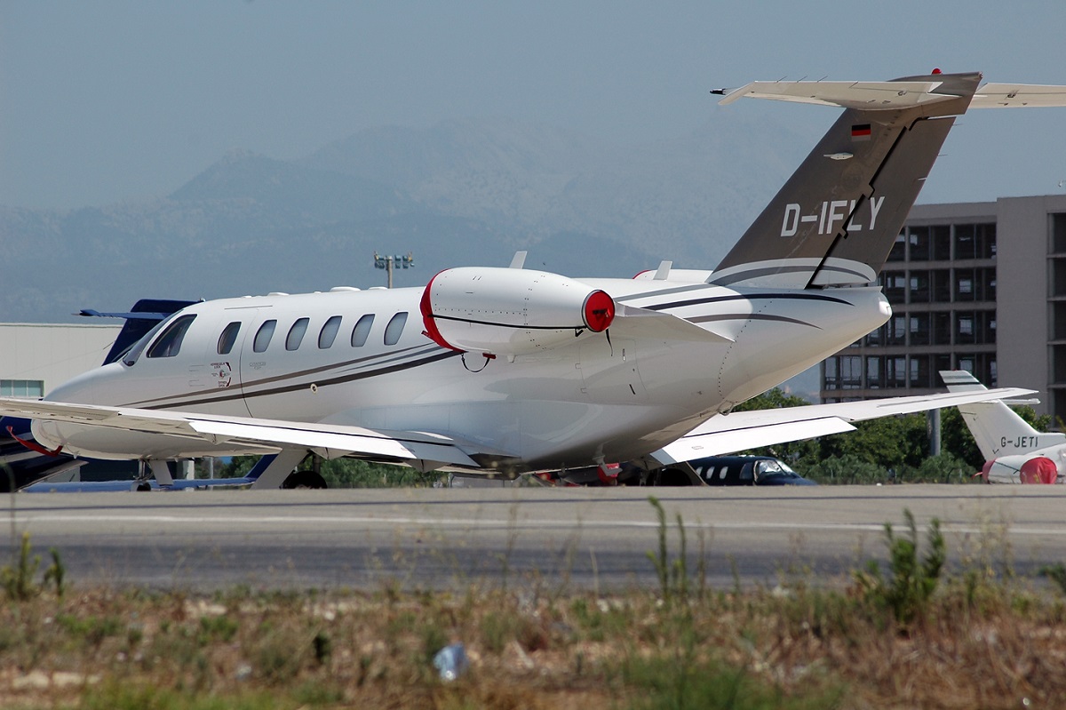D-IFLY (525A-0330) Cessna 525A Citation CJ2