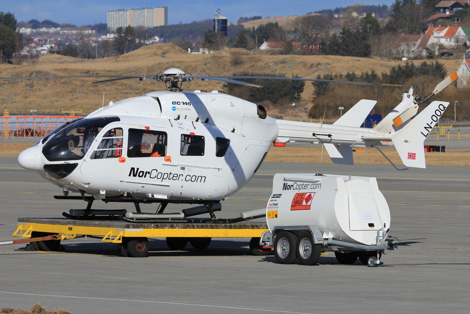 LN-OOQ, (cn 9202), Eurocopter-Kawasaki EC-145 (BK-117C-2)