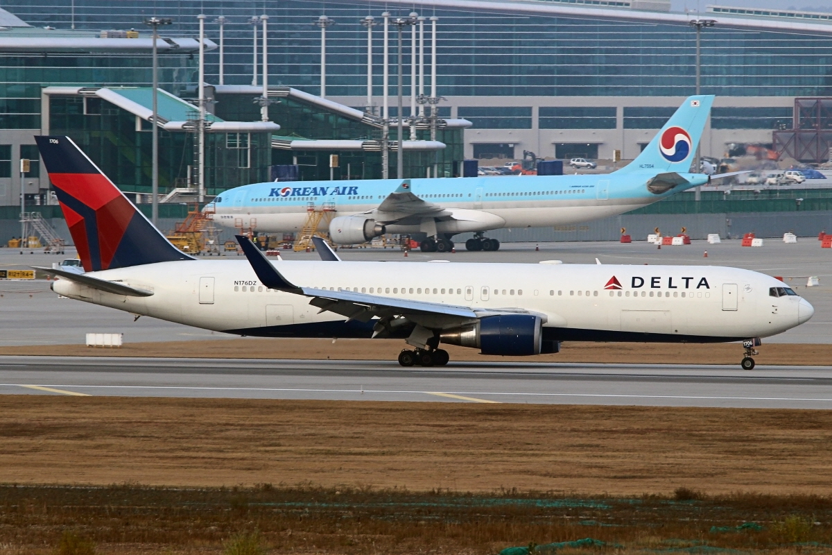 N176DZ (29697) Boeing 767-332