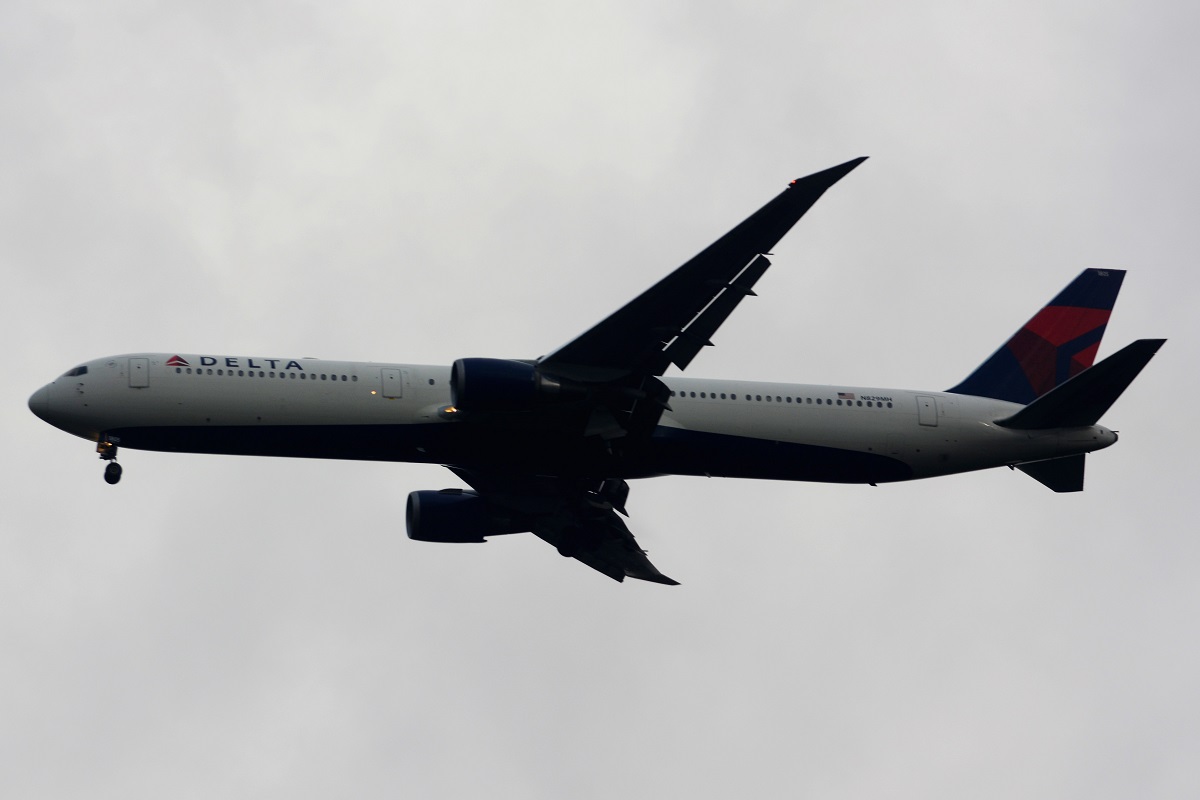 N829MH (29700) Boeing 767-432