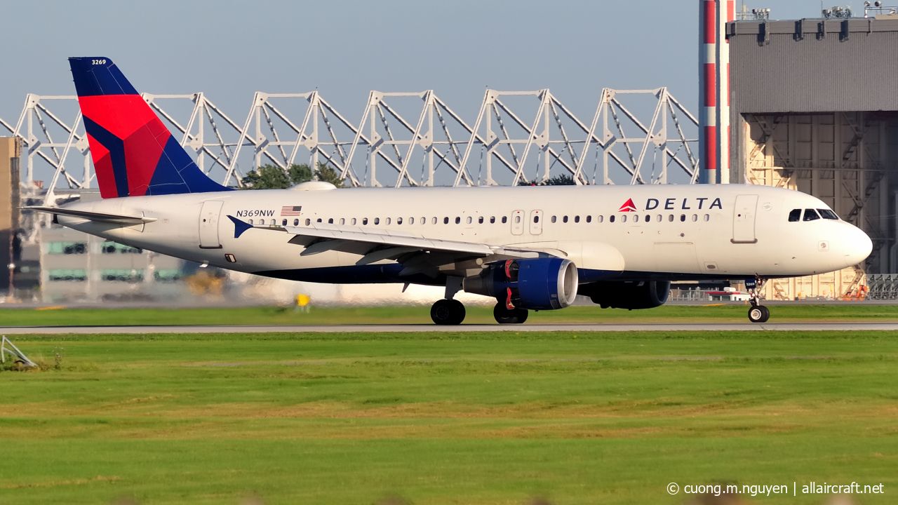 N369NW (1011) 1999 Airbus A320-212