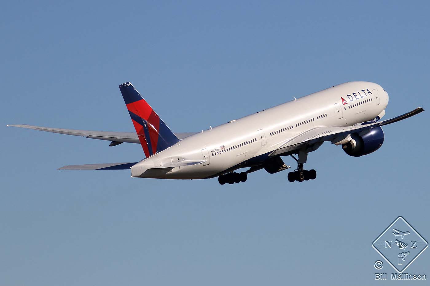 N709DN (40559) Boeing 777-232