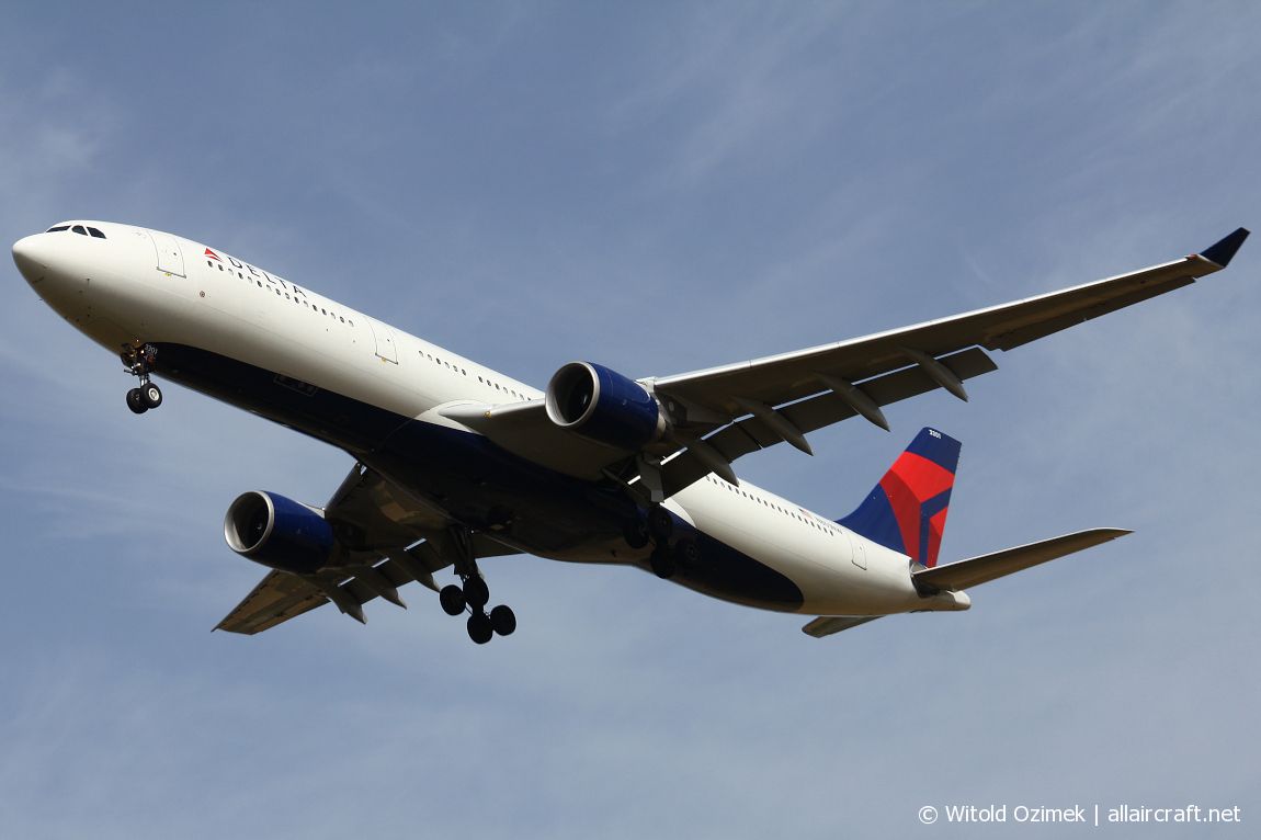N801NW (524) 2003 Airbus A330-323