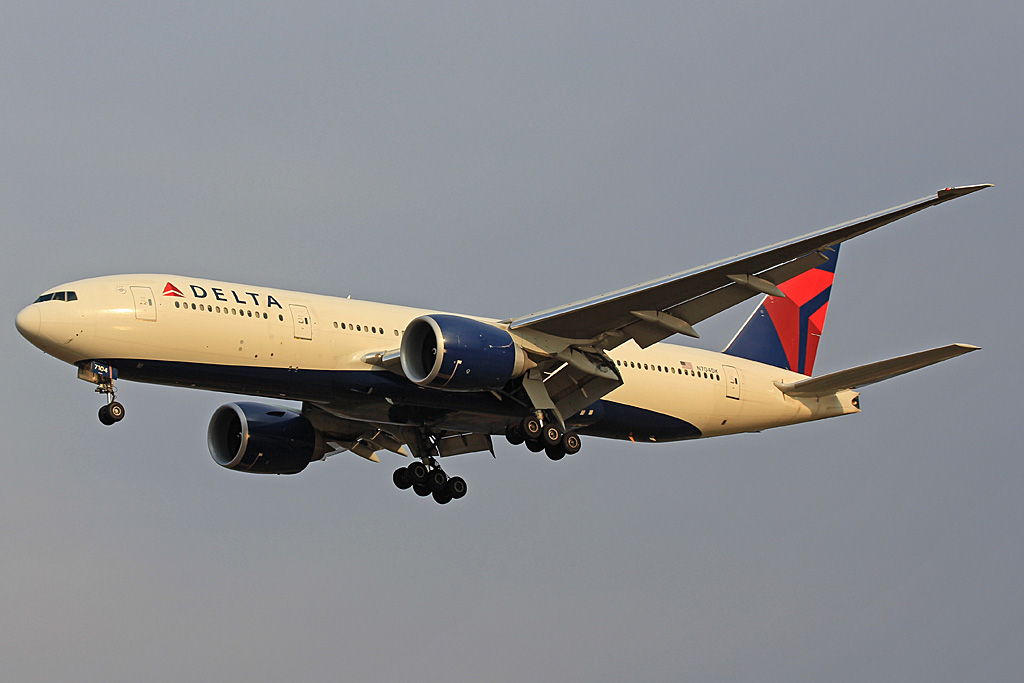 N704DK (29739) Boeing 777-232