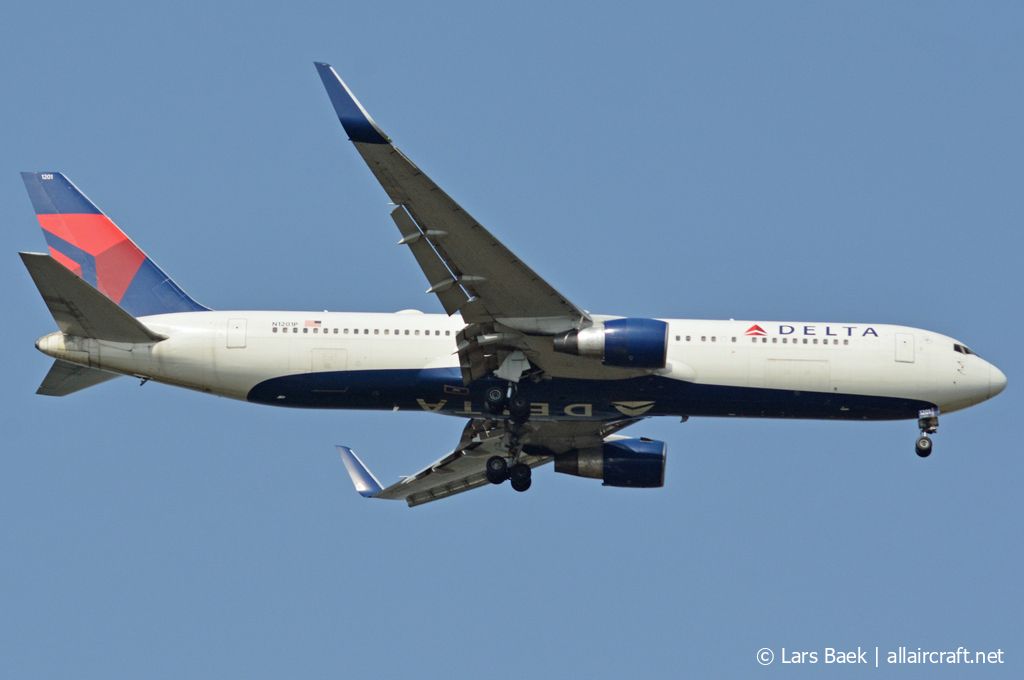 N1201P · Boeing 767-332/ER(WL) · (CPH / EKCH)