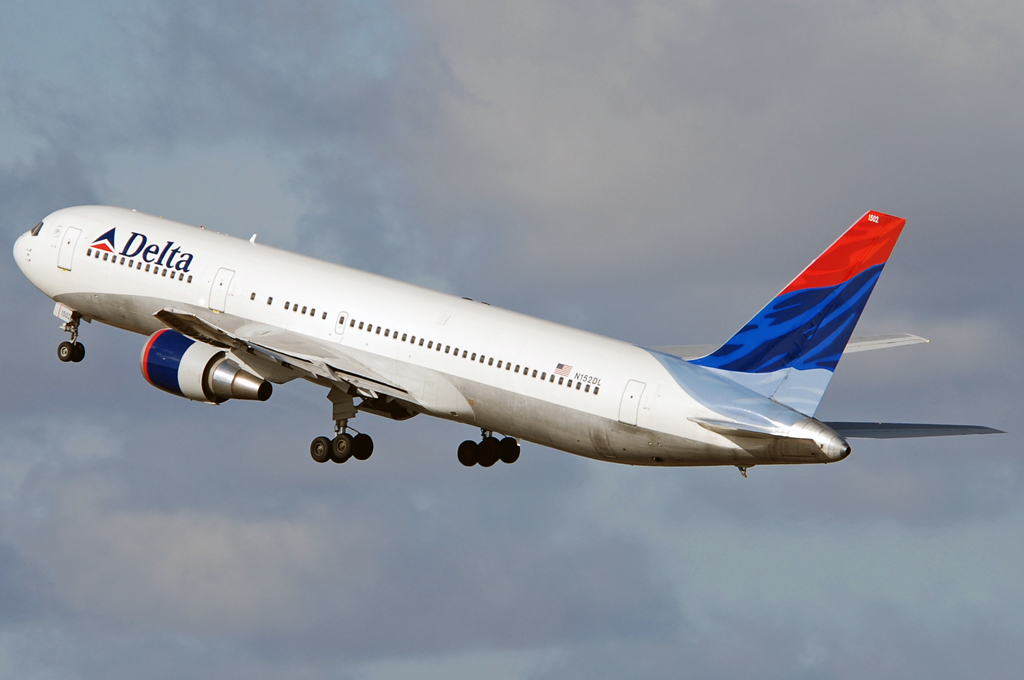N152DL (24984) Boeing 767-3P6