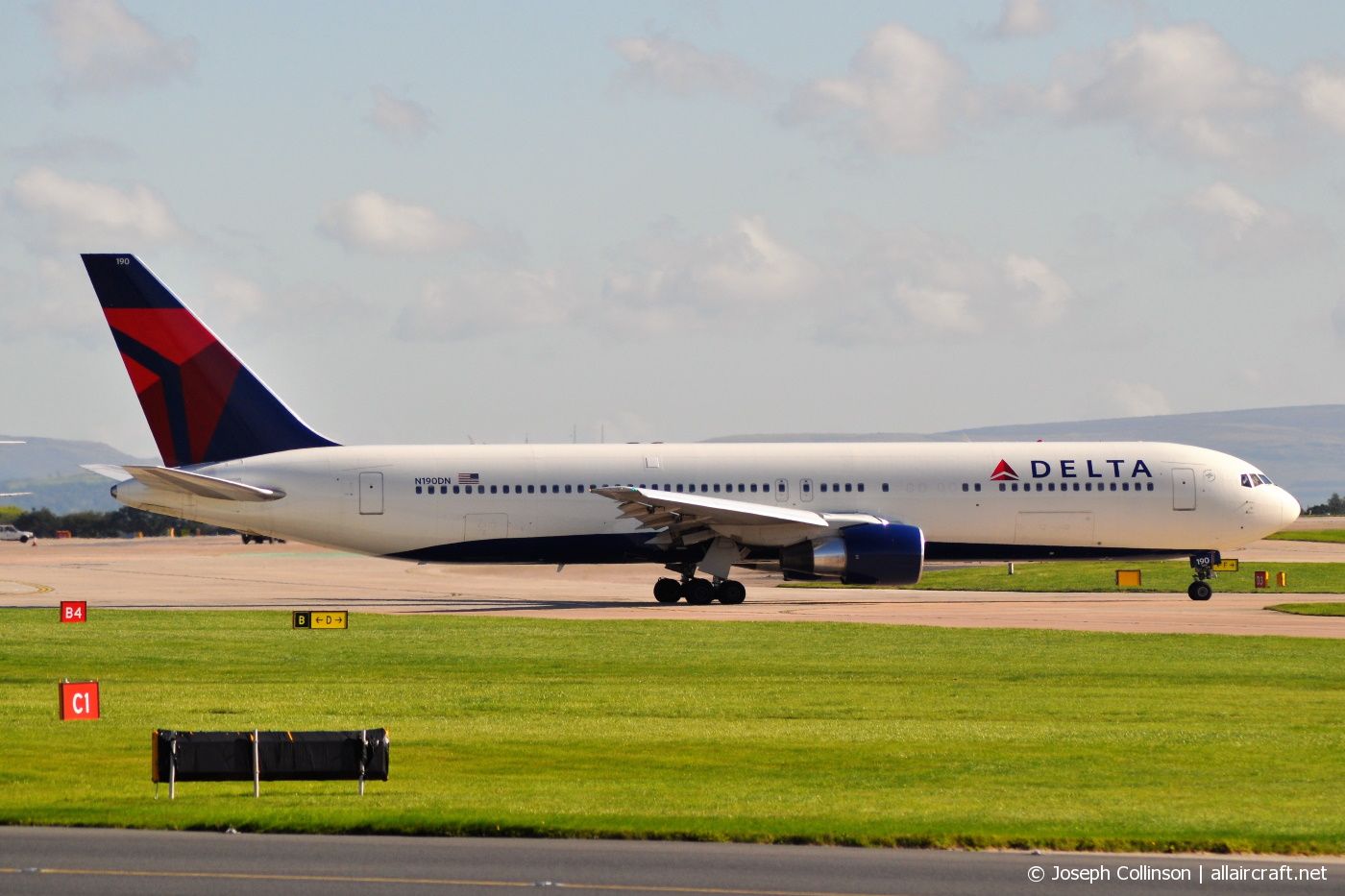 N190DN (28447) 1997 Boeing 767-332ER