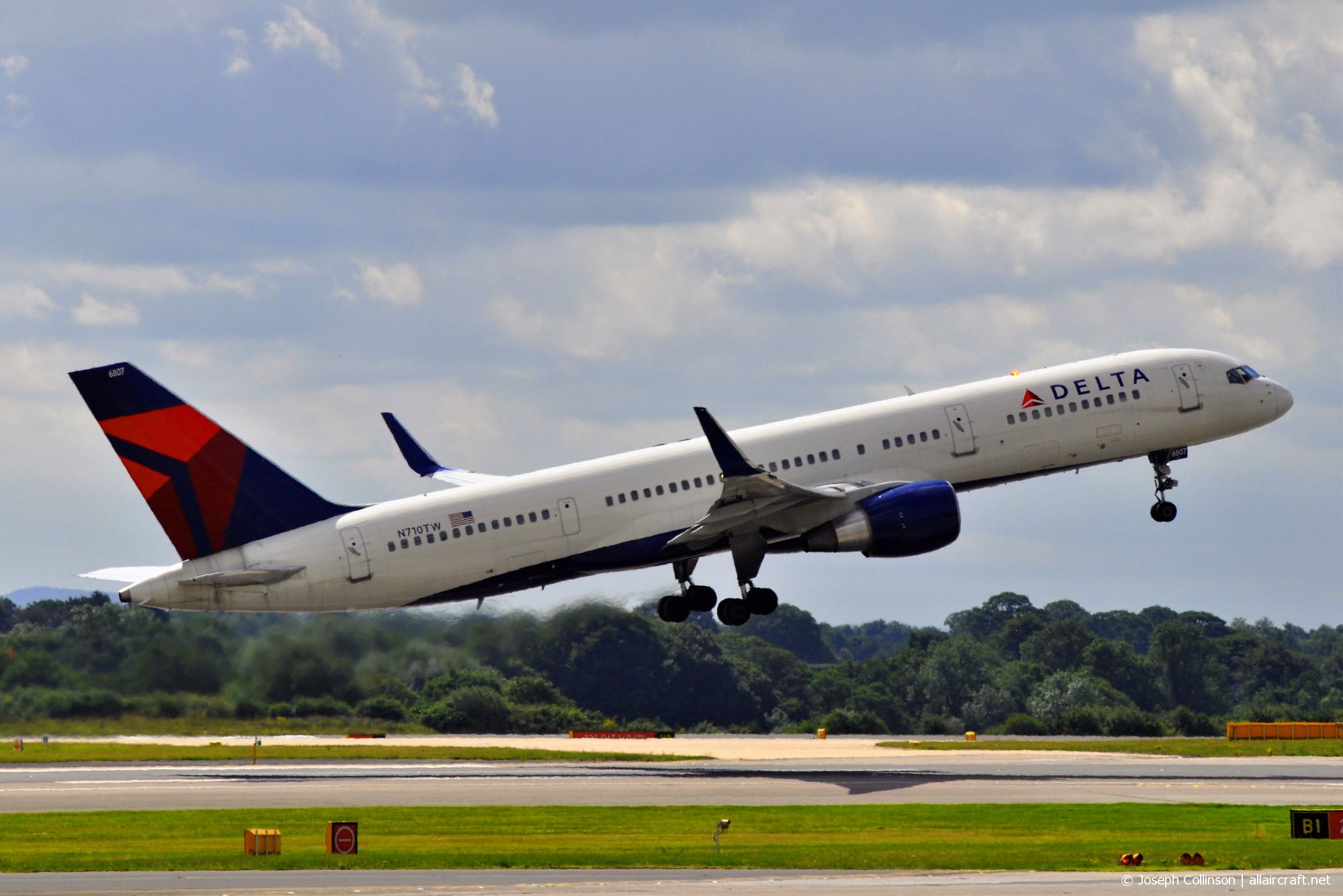 N710TW (28169) 1997 Boeing 757-2Q8 WL