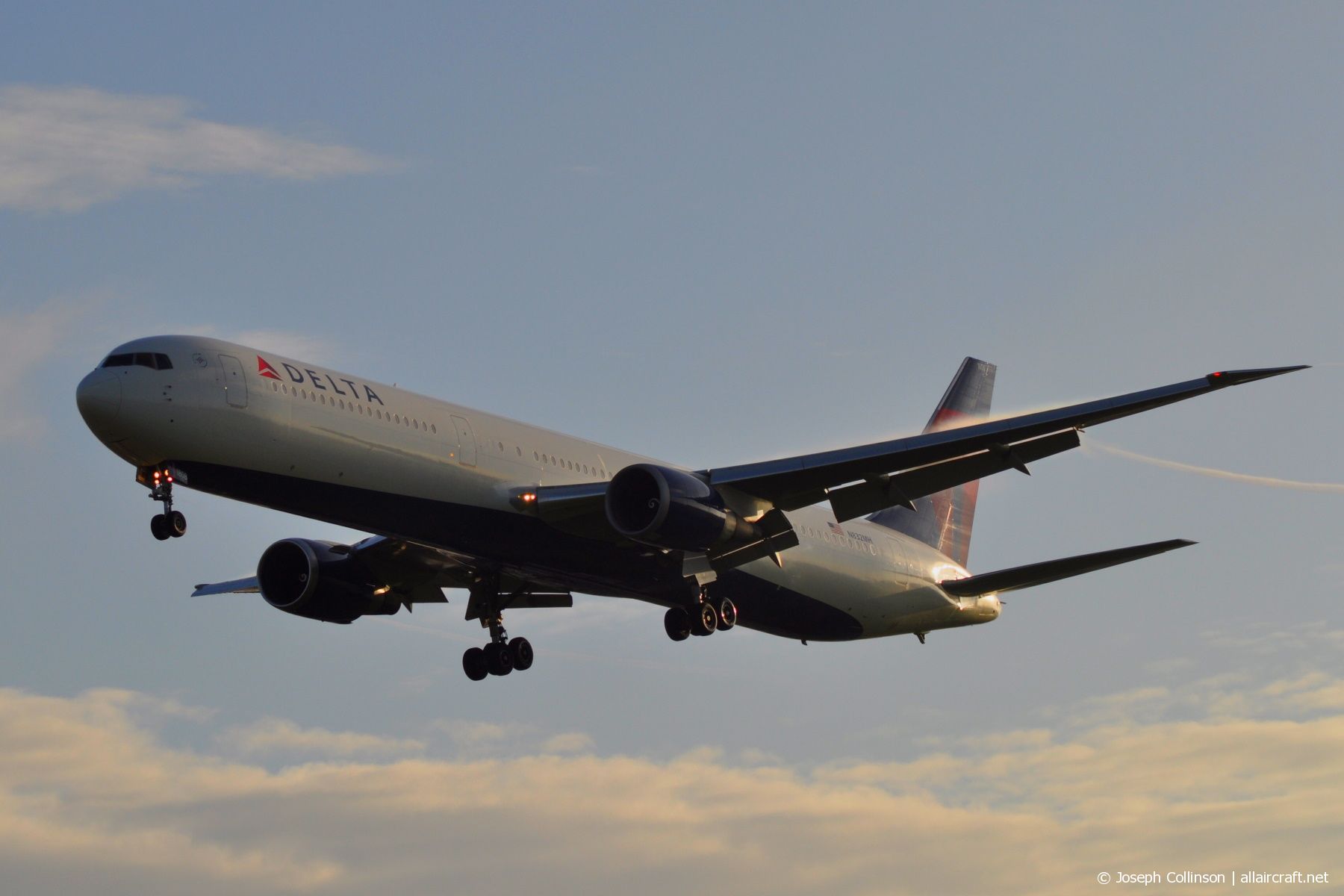 N832MH (29704) 2000 Boeing 767-432(ER)