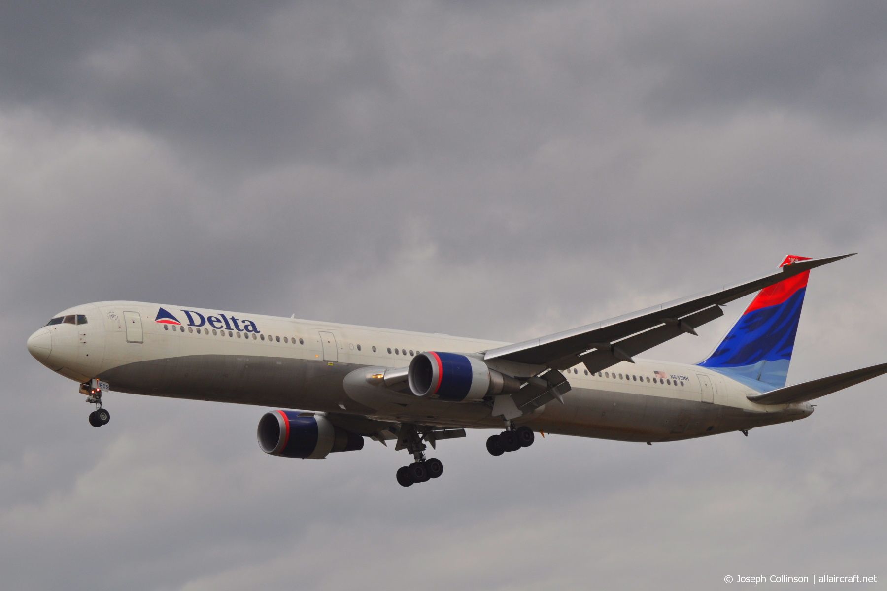 N833MH (29706) 2000 Boeing 767-432(ER)