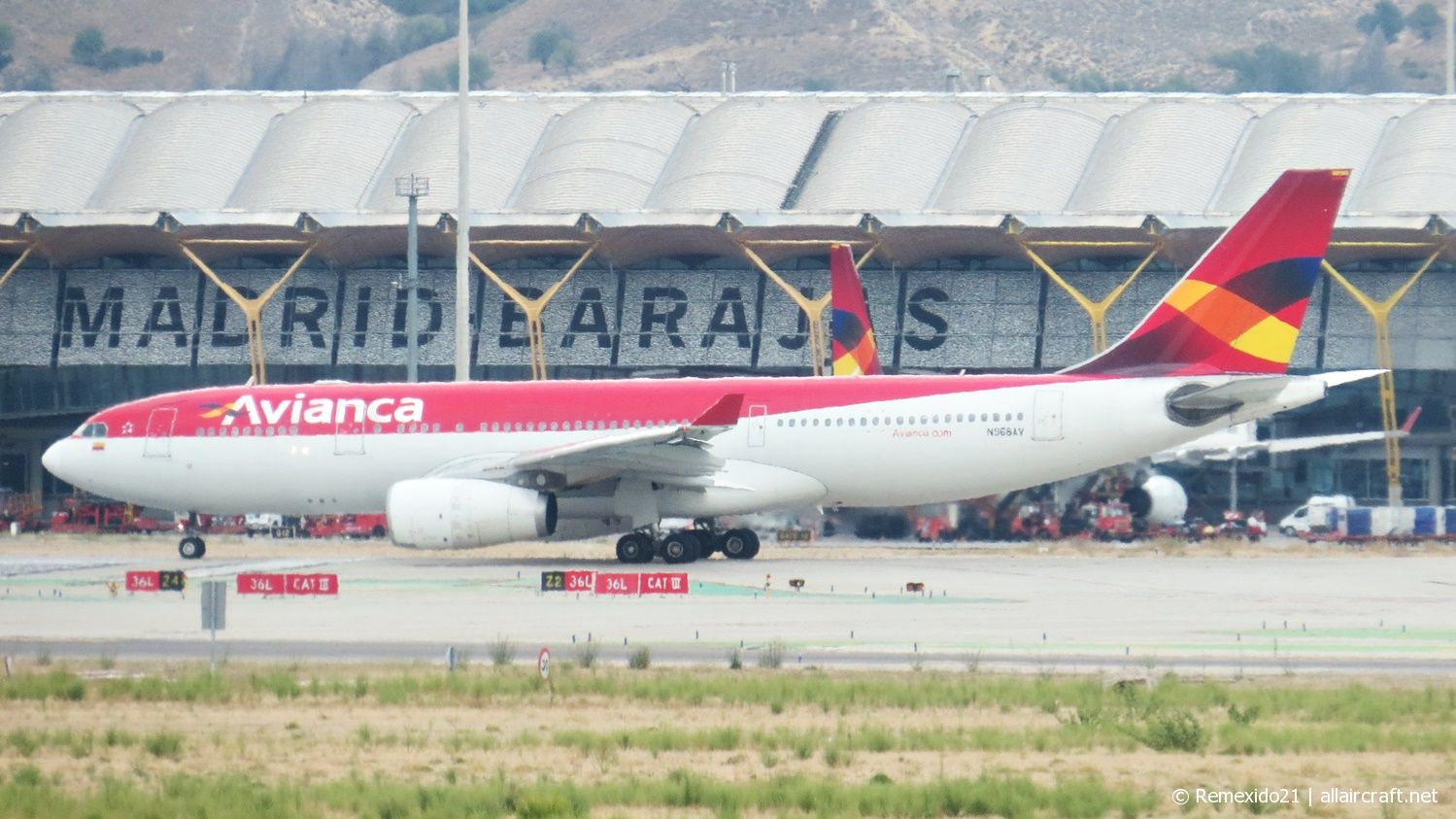 N968AV (cn 1009) Airbus A330-243