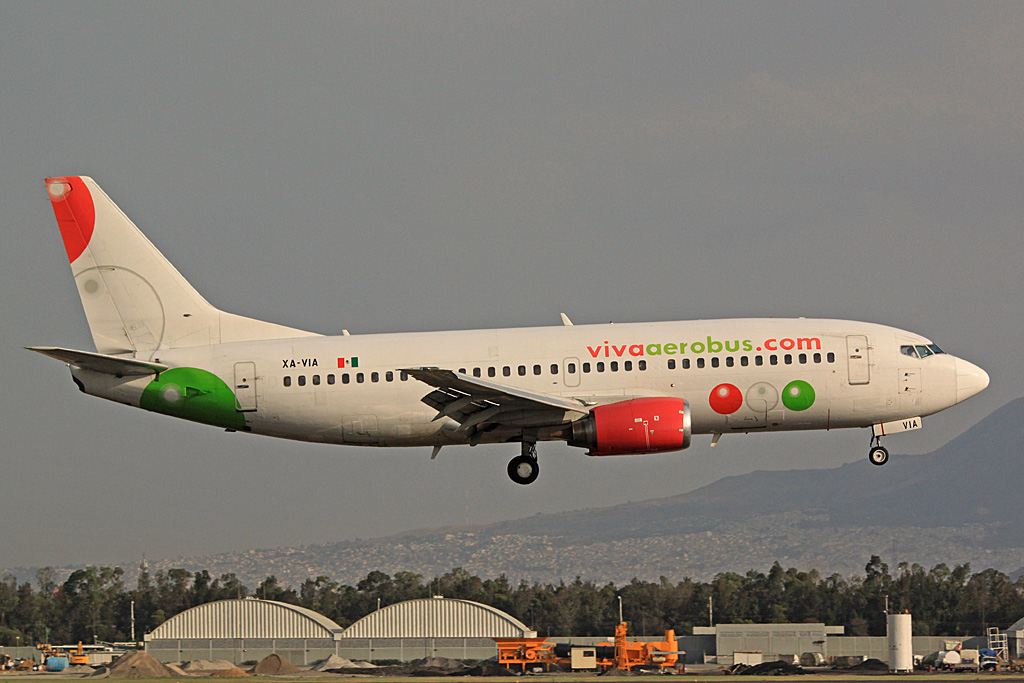 XA-VIA, (cn 23856/1501), Boeing 737-3B7