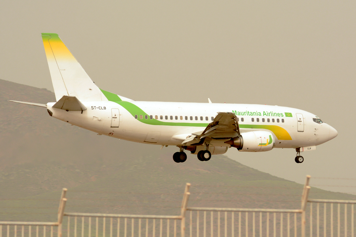 5T-CLB (cn 28470) Boeing 737-55S