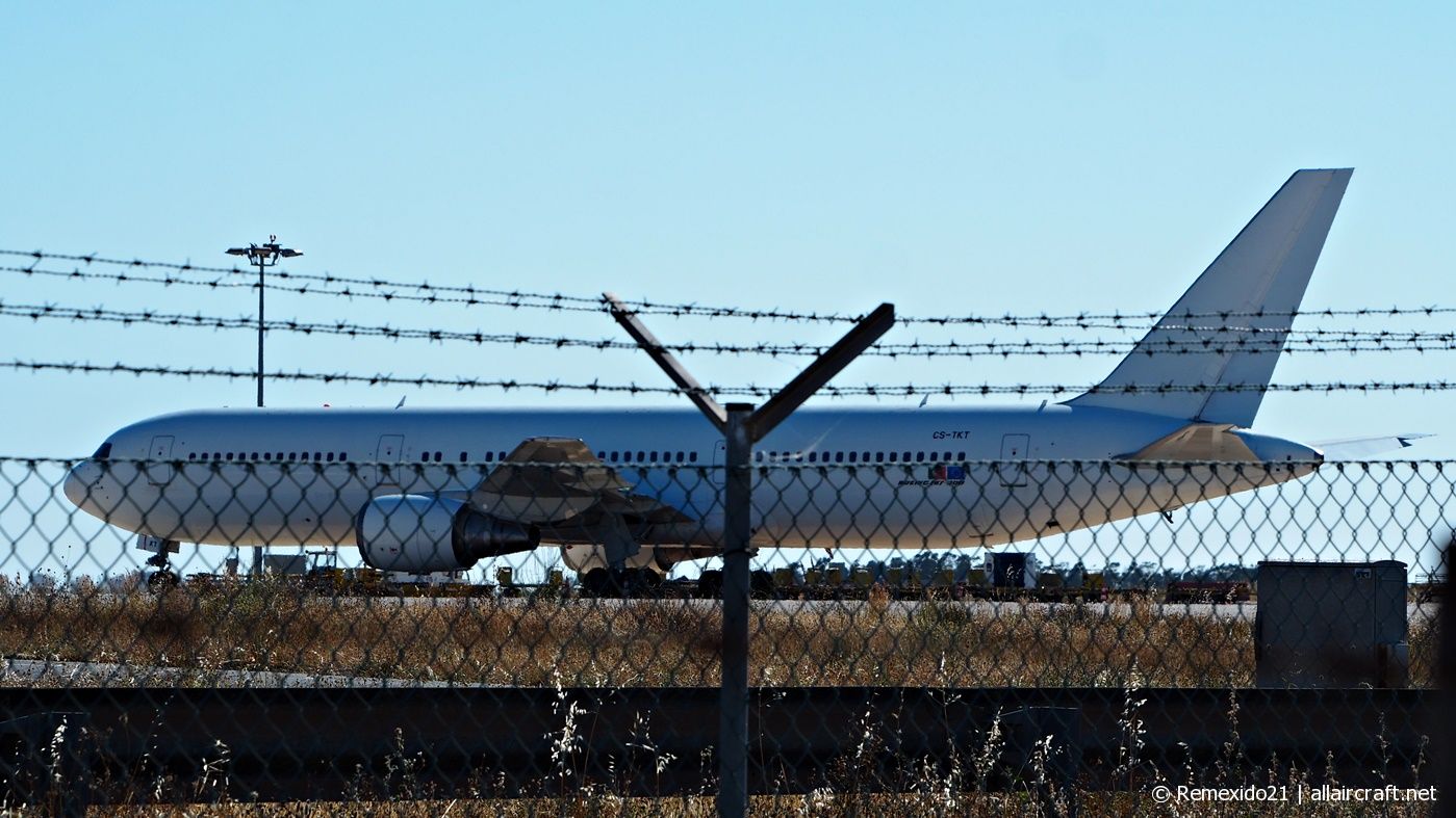 CS-TKT (030853) Boeing 767-36N/ER