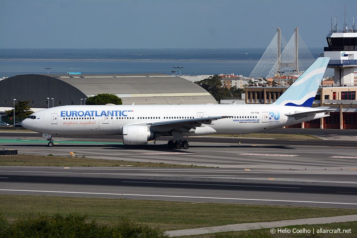 CS-TSX (32784) 2004 Boeing 777-243ER
