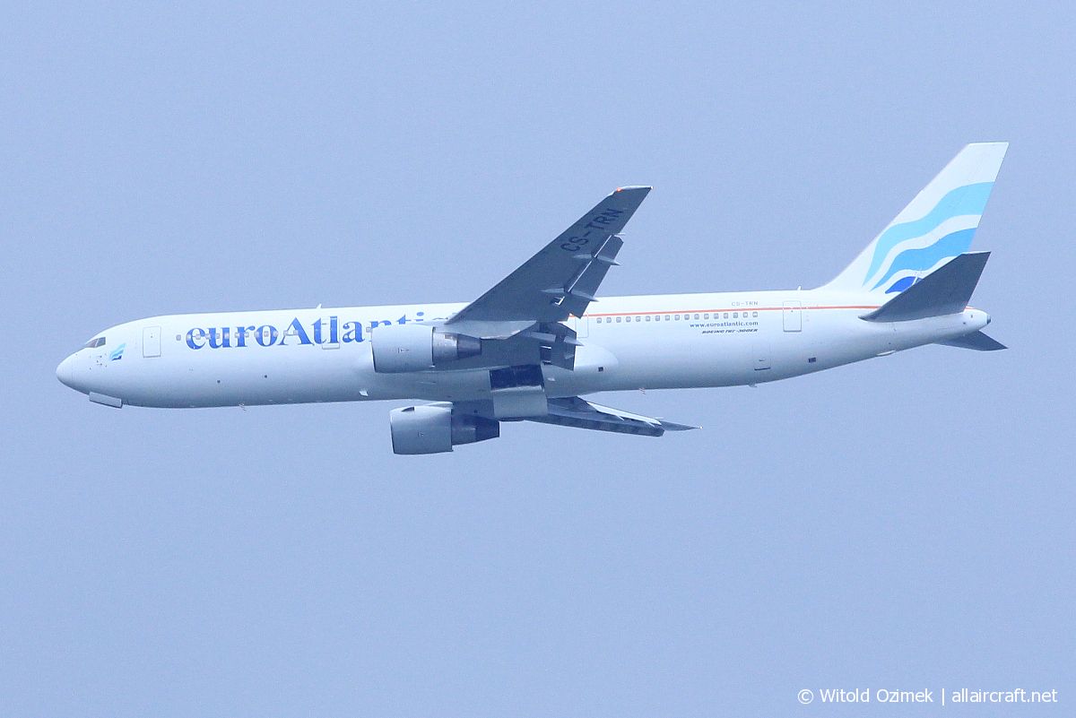 CS-TRN (25535) 1993 Boeing 767-33A(ER)