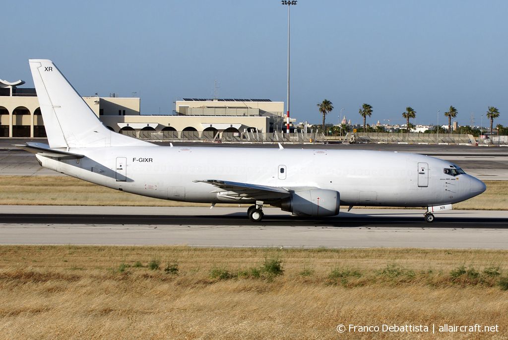 F-GIXR (27125) 1992 Boeing 737-3H6(SF)