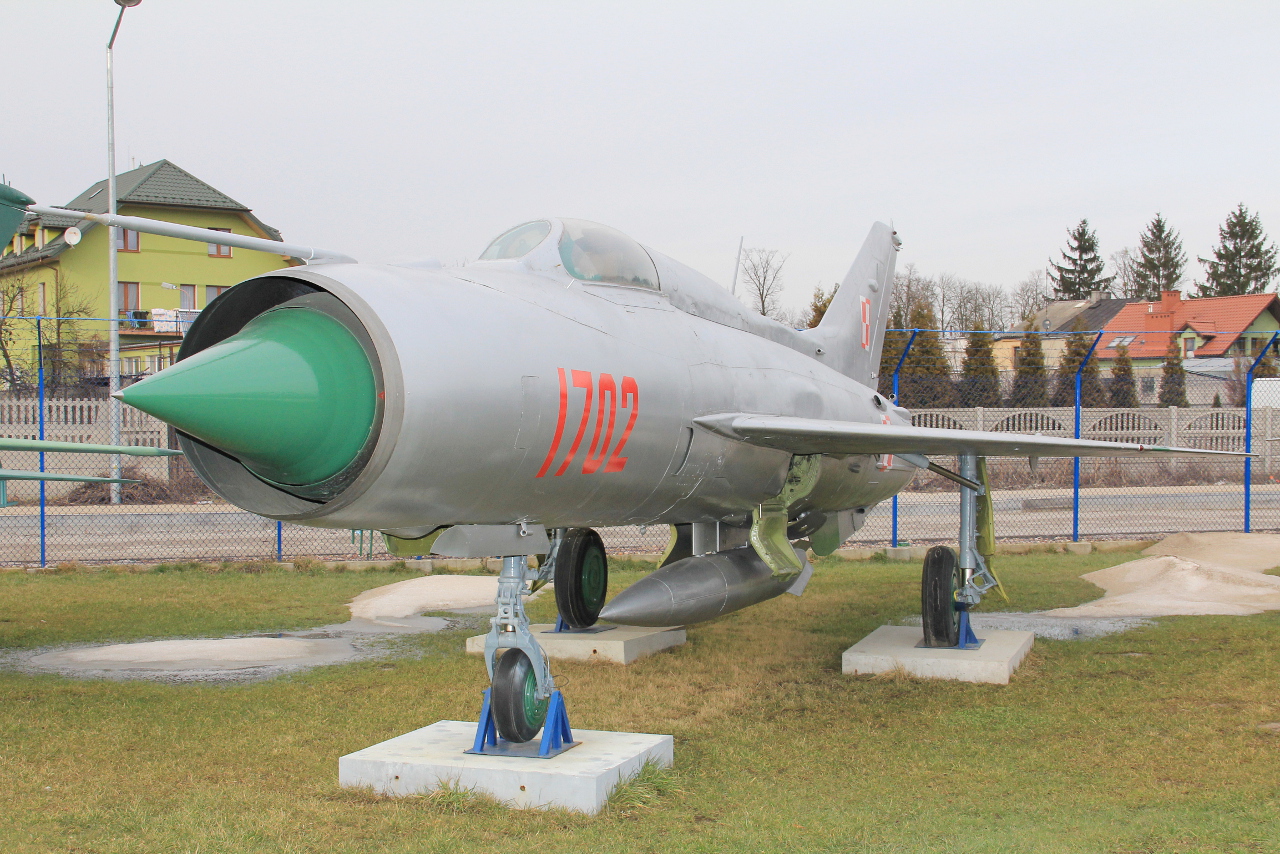 1702, (cn 761702), Mikoyan-Gurevich MiG-21PF