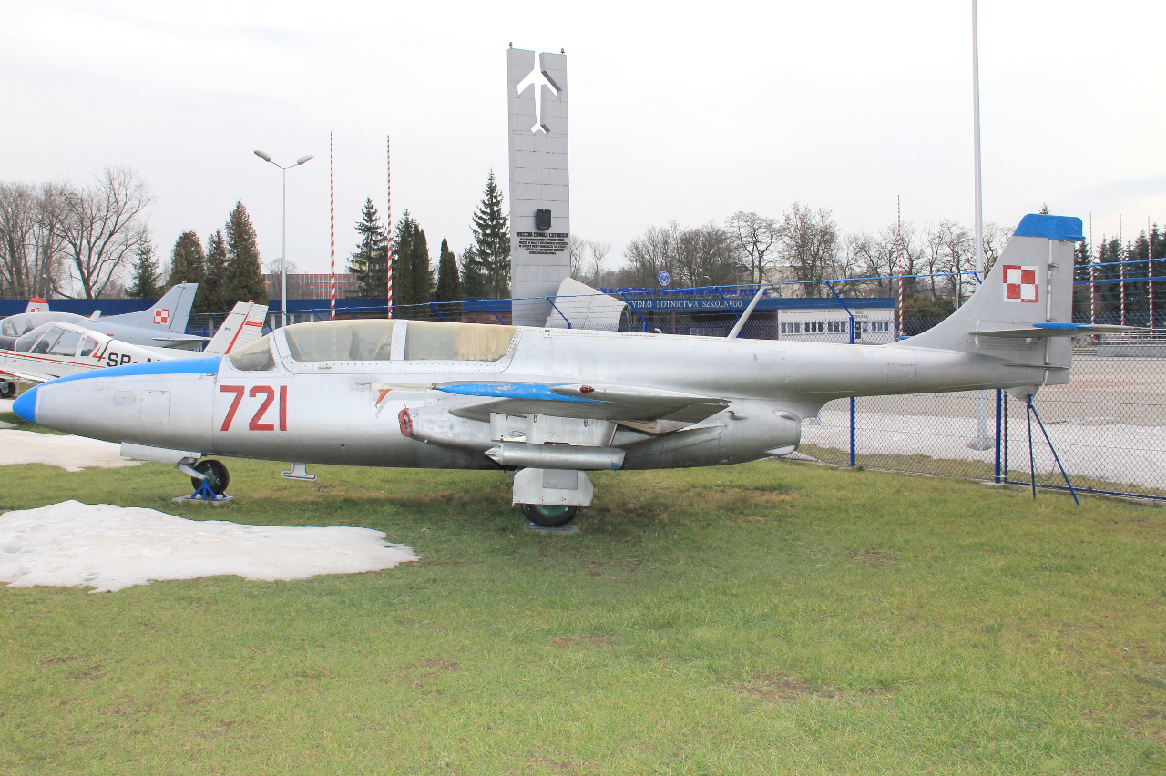 721 (1H-0721) PZL - TS-11 Iskra