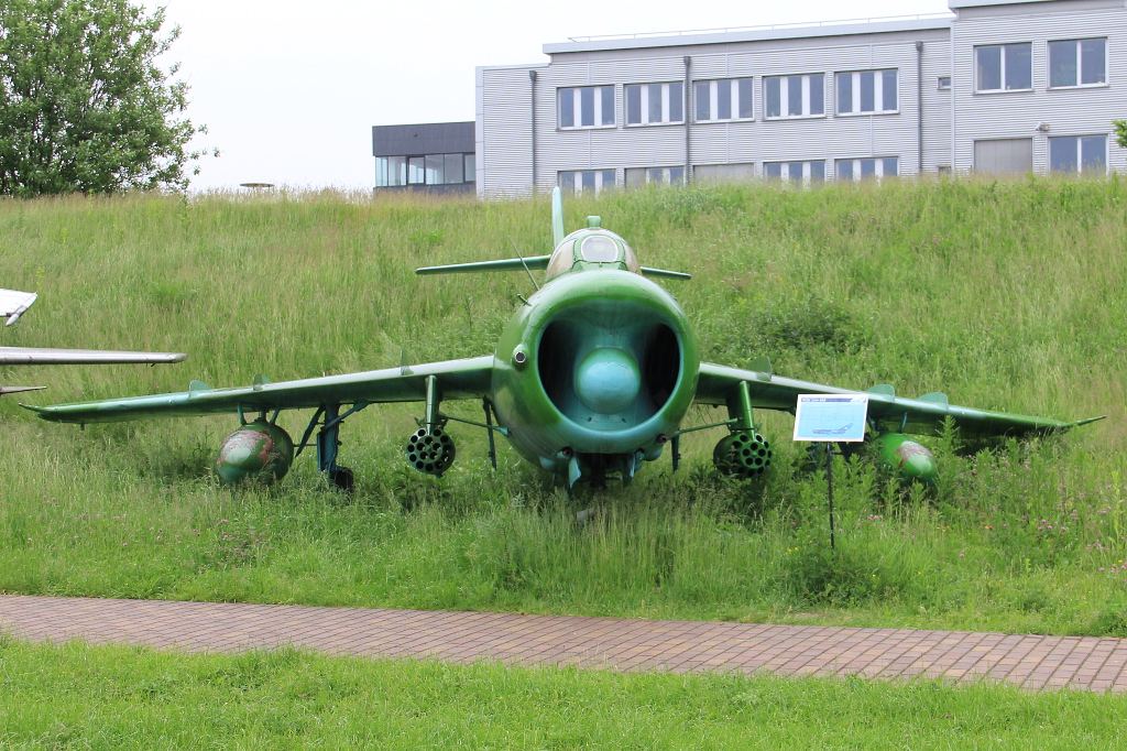 606 (1D0606) PZL-Mielec Lim-6M